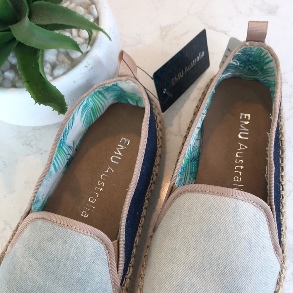 🎁 4/$25 - EMU Denim slip-ons - NEW - size 6 left!! - Picture 3 of 5